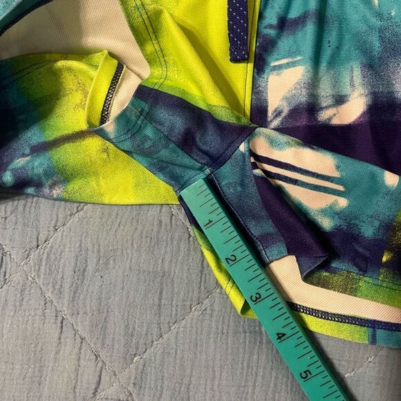 Under Armour YXL Shorts - Picture 4 of 6